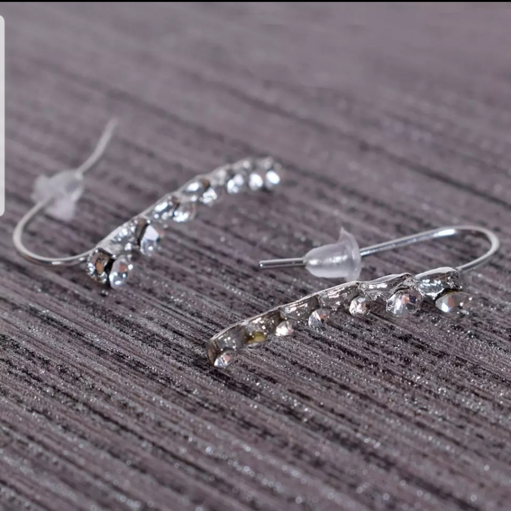 °Becky° Rhinestone Crawler Earrings - Picture 3 of 4